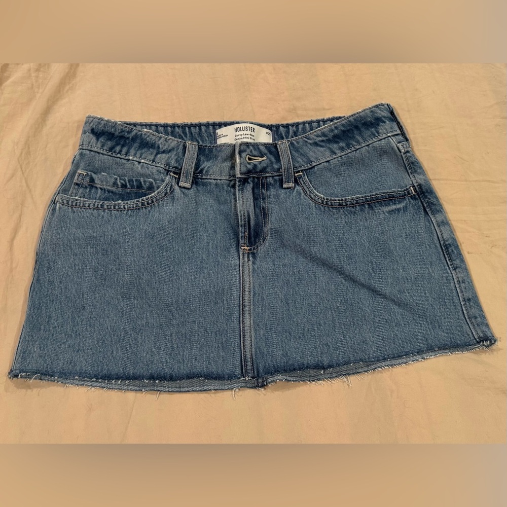 Hollister Curvy Low Rise Denim Mini Skirt
